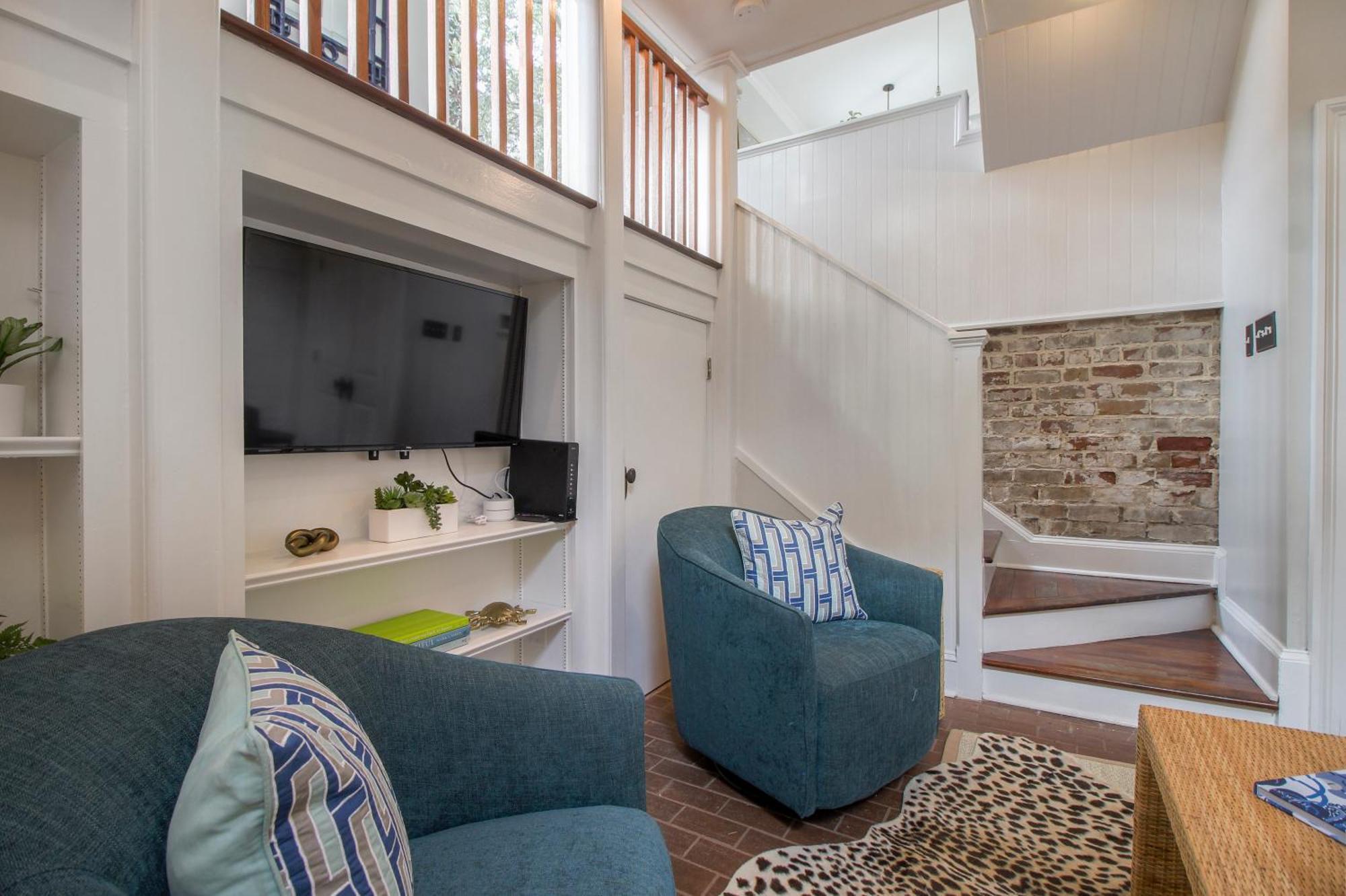 Walk To It All In Downtown, Double King Beds Savannah Extérieur photo