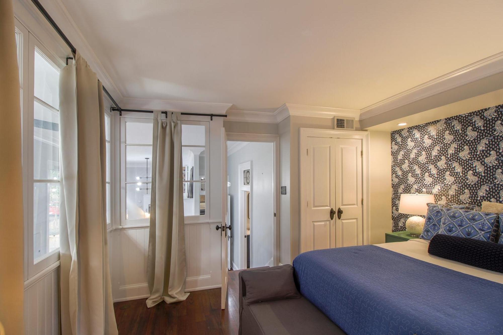 Walk To It All In Downtown, Double King Beds Savannah Extérieur photo