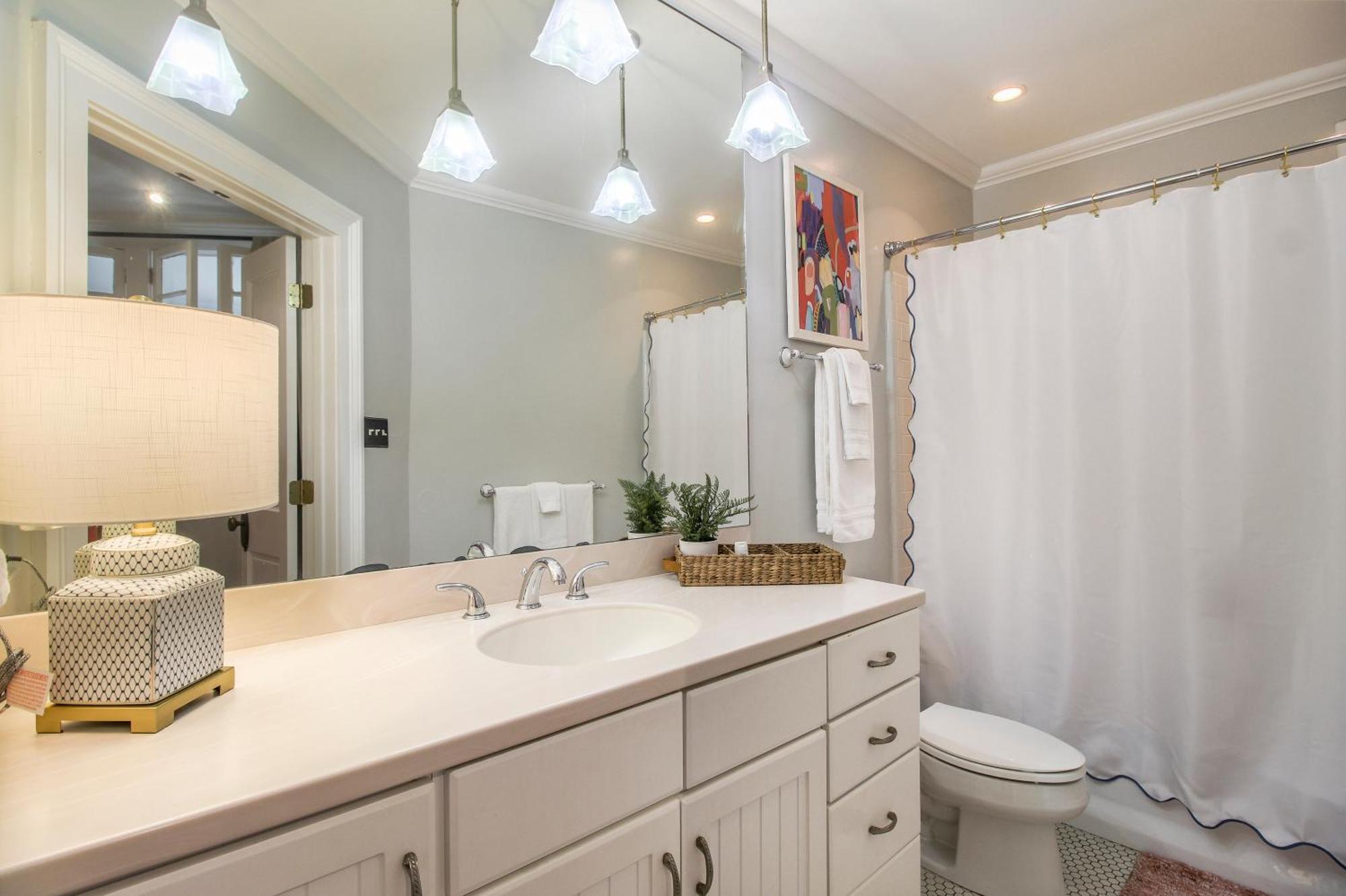 Walk To It All In Downtown, Double King Beds Savannah Extérieur photo